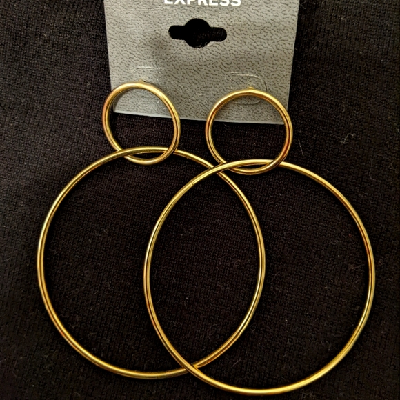 Express Gold Earrings - Picture 2 of 3
